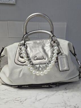 Coach Ashley Shoulder Bag. Vintage Y2K